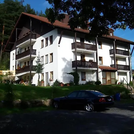 Apartment Mit Balkon Und Geschirrspuelmaschine