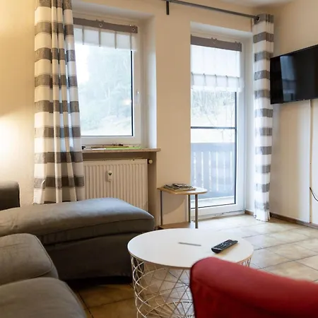 Mit Balkon Und Geschirrspuelmaschine Apartment