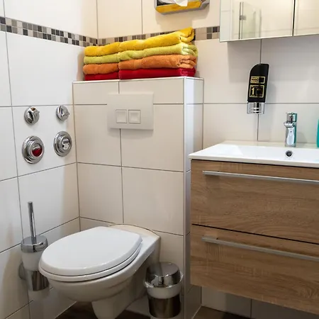 Apartman Mit Balkon Und Geschirrspuelmaschine *